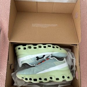 On Cloud Cloud Monster Running Shoes